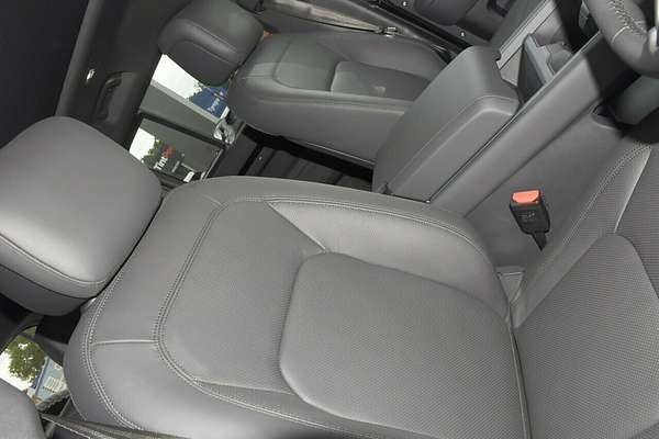 2025 Land Rover Defender 110 D350 X-Dynamic HSE L663