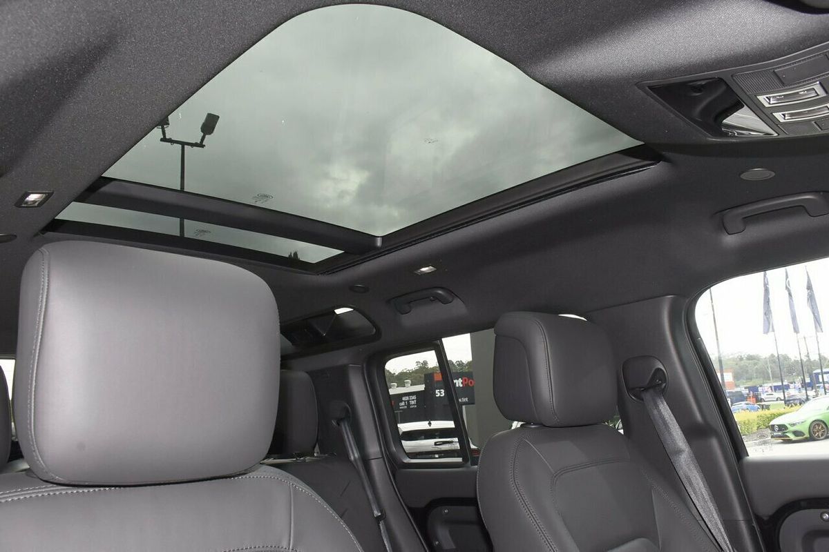 2025 Land Rover Defender 110 D350 X-Dynamic HSE L663