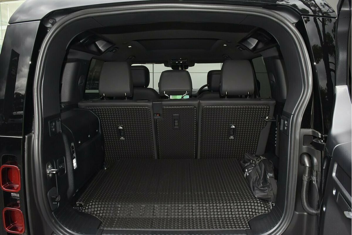 2025 Land Rover Defender 110 D350 X-Dynamic HSE L663