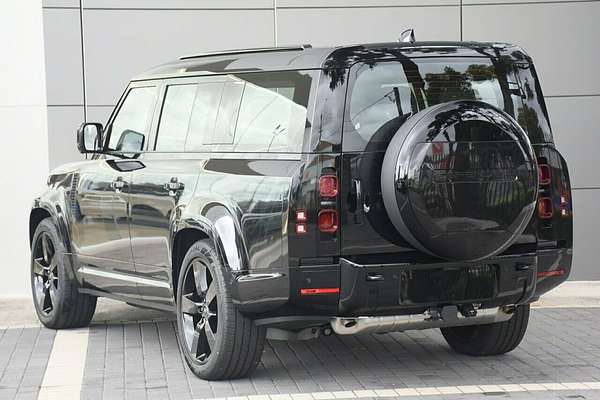 2025 Land Rover Defender 130 P400 X-Dynamic SE L663