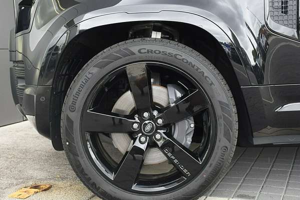 2025 Land Rover Defender 130 P400 X-Dynamic SE L663