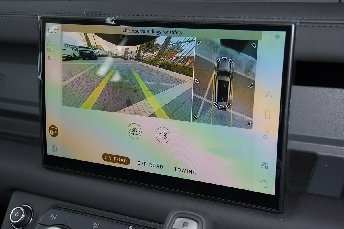 2025 Land Rover Defender 130 P400 X-Dynamic SE L663