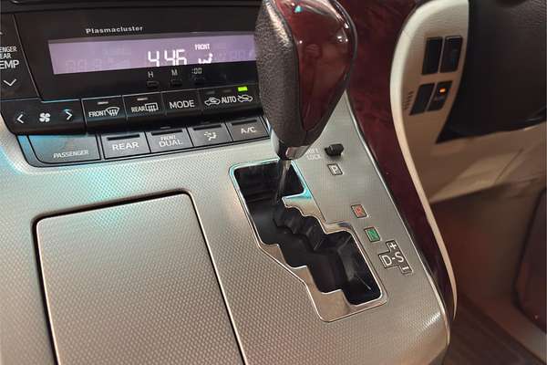 2010 Toyota Alphard 350G Welcab