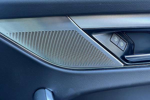 2023 Jaguar F-PACE P250 R-Dynamic S X761