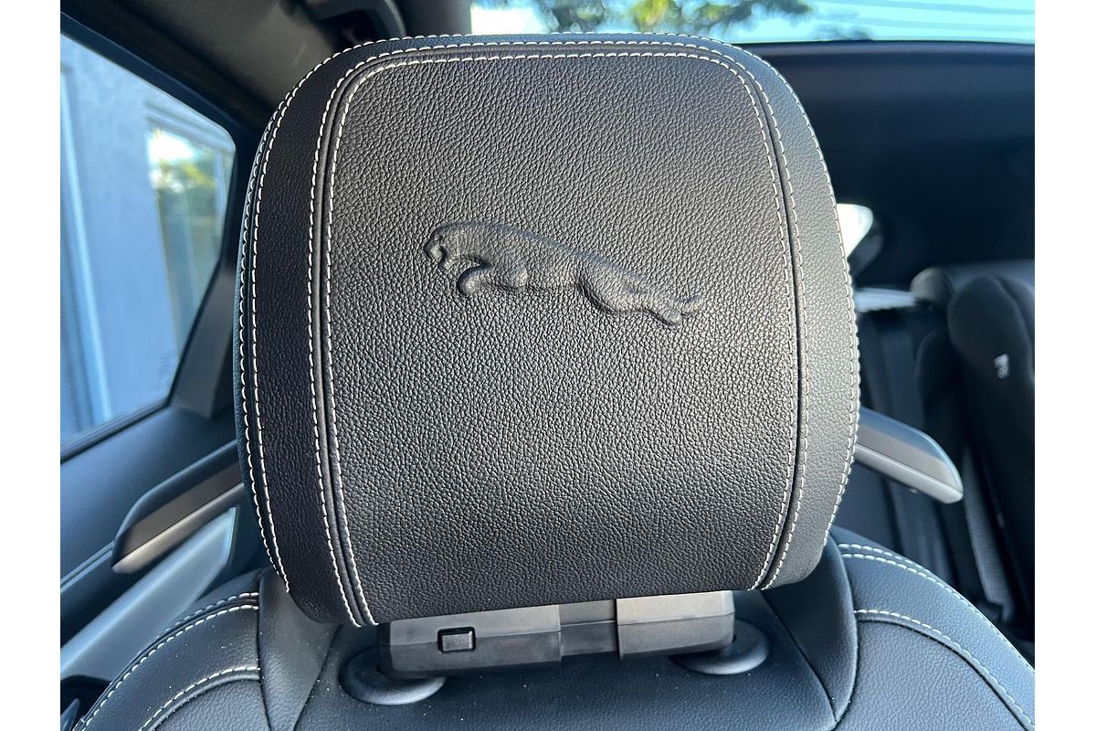 2023 Jaguar F-PACE P250 R-Dynamic S X761