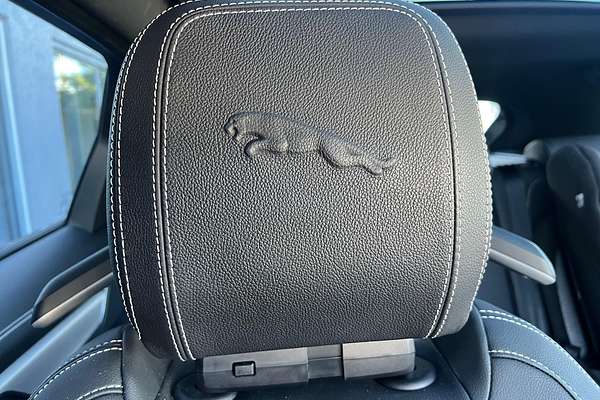 2023 Jaguar F-PACE P250 R-Dynamic S X761
