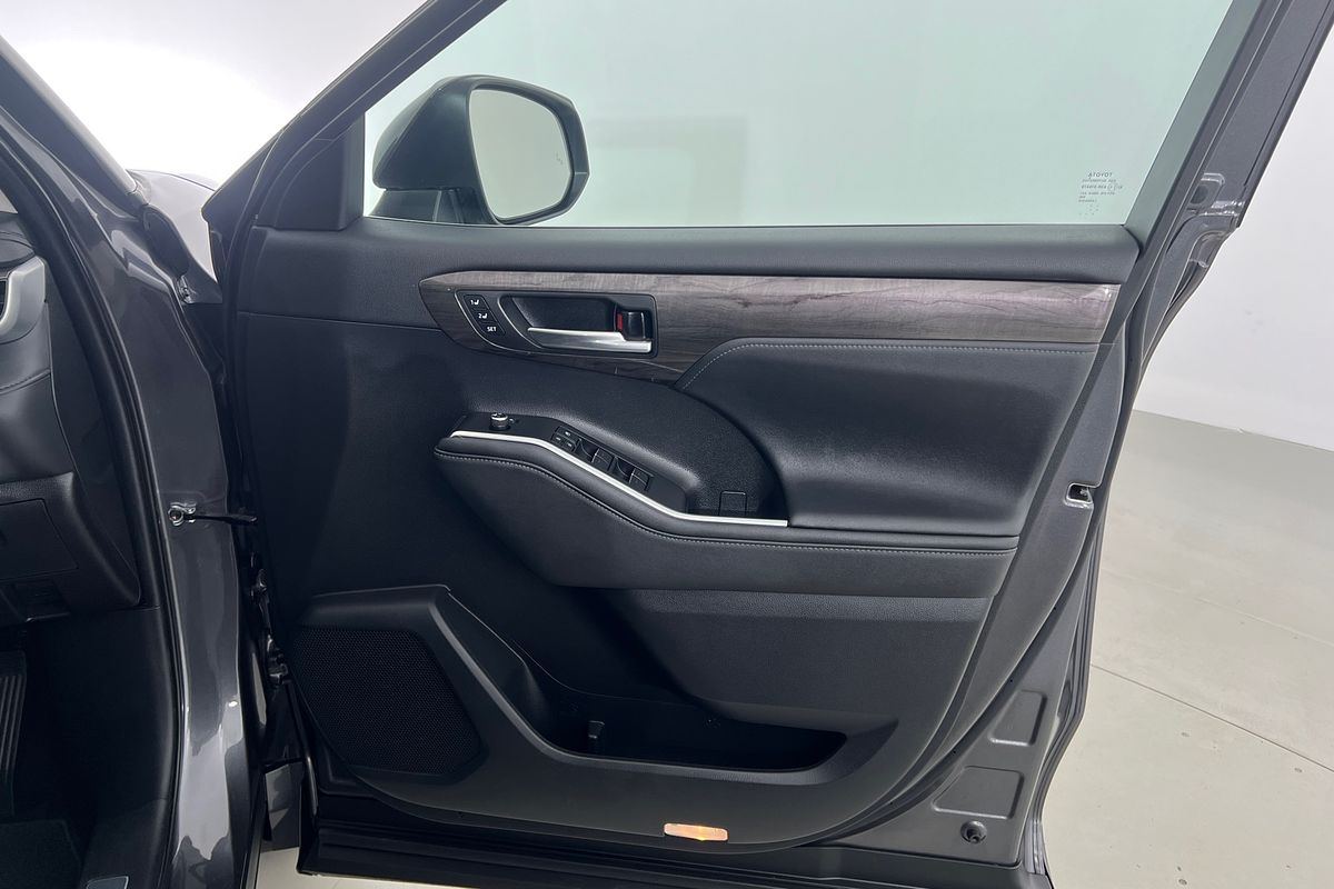 2023 Toyota Kluger Grande AXUH78R