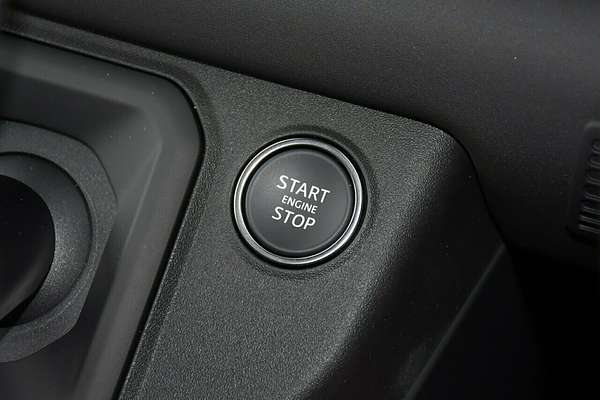 2025 Land Rover Defender 130 P400 X-Dynamic SE L663