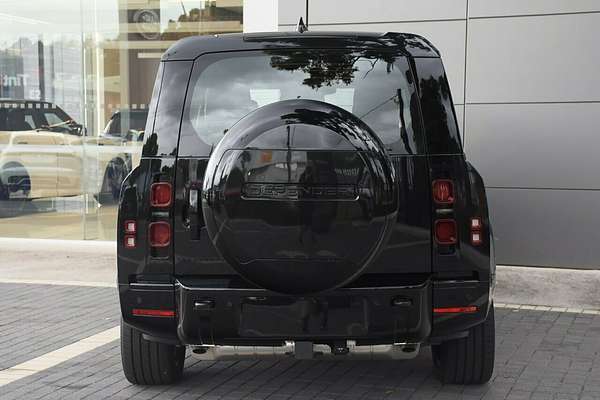 2025 Land Rover Defender 130 P400 X-Dynamic SE L663
