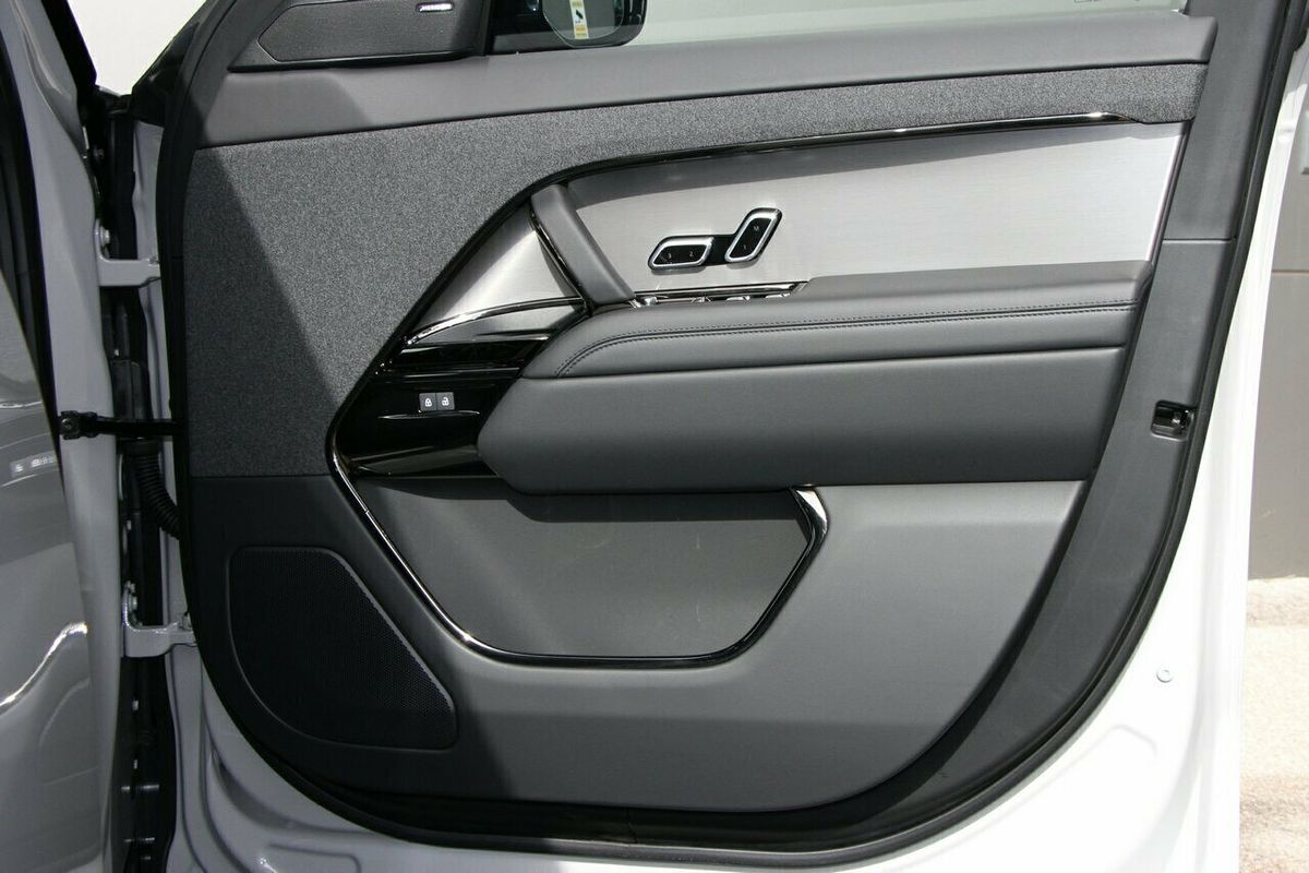 2025 Land Rover Range Rover Sport D250 Dynamic SE L461