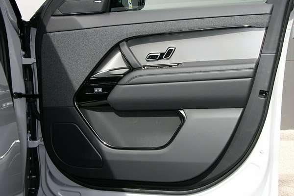 2025 Land Rover Range Rover Sport D250 Dynamic SE L461