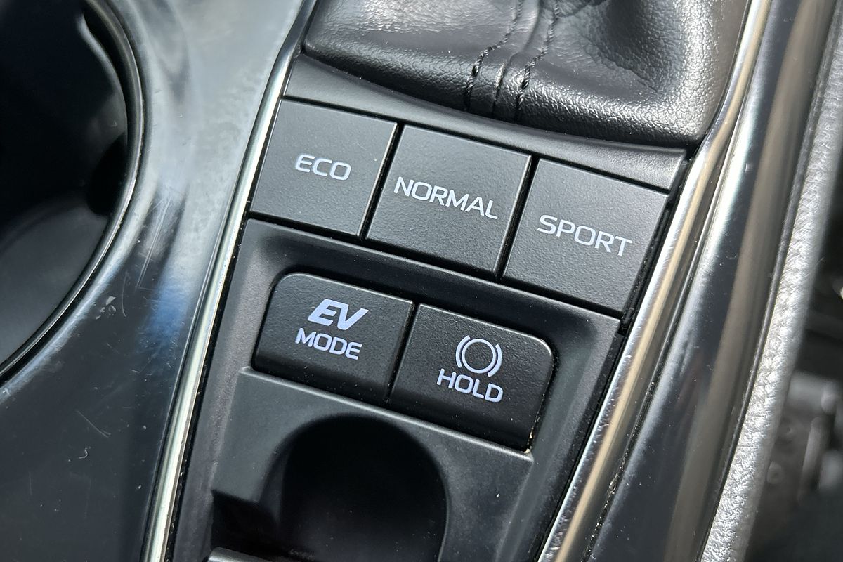 2020 Toyota Camry Ascent AXVH71R