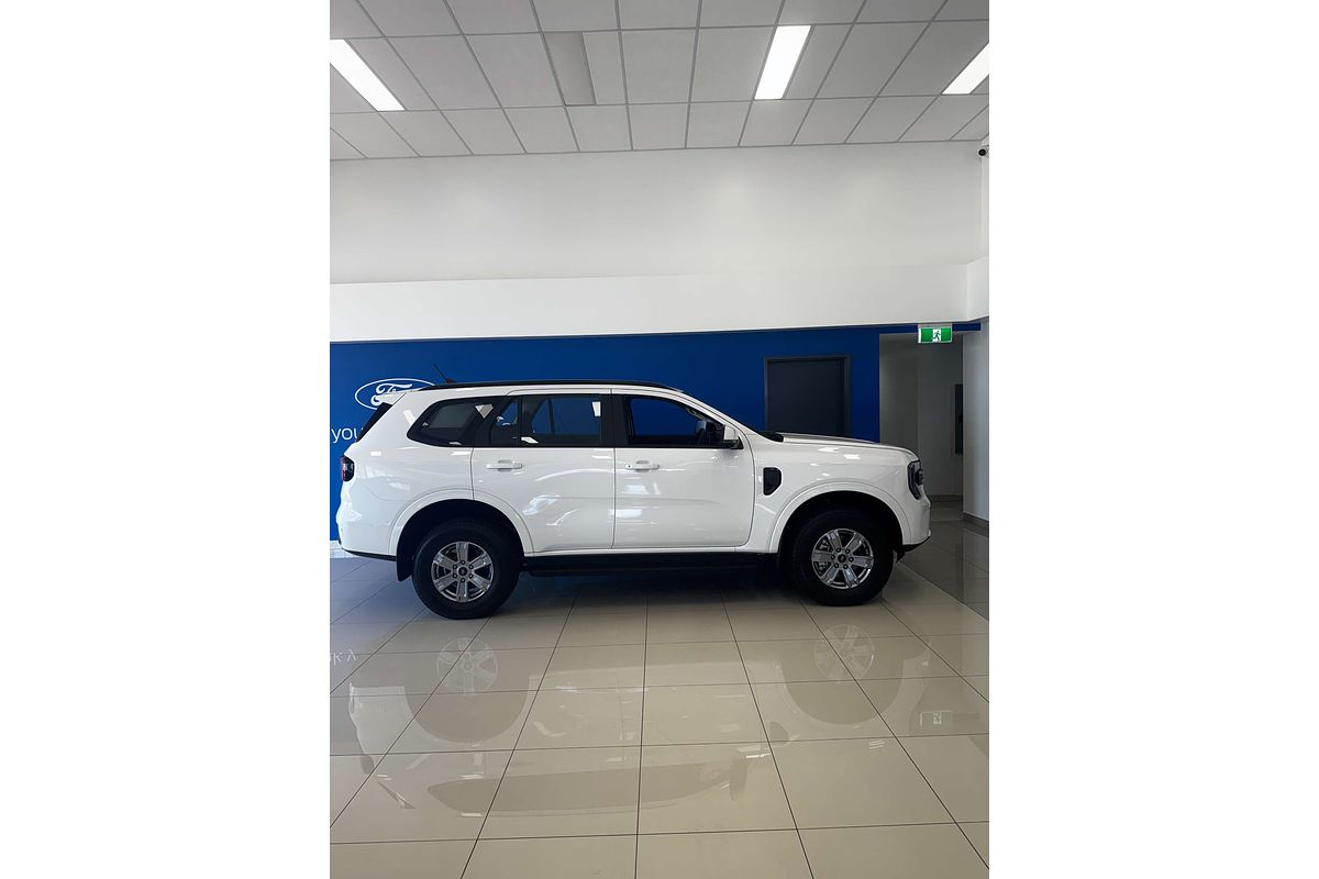 2025 Ford Everest Ambiente  2.0L