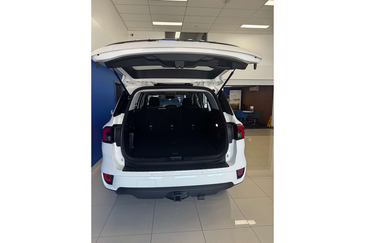 2025 Ford Everest Ambiente  2.0L