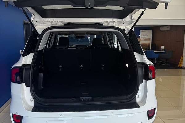 2025 Ford Everest Ambiente  2.0L