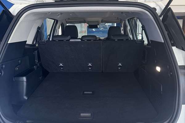 2025 Ford Everest Ambiente  2.0L