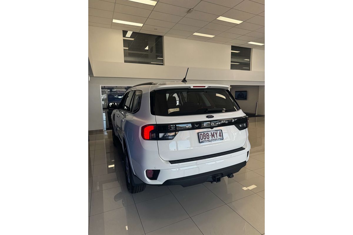 2025 Ford Everest Ambiente  2.0L