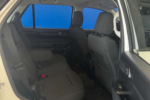 2025 Ford Everest Ambiente  2.0L