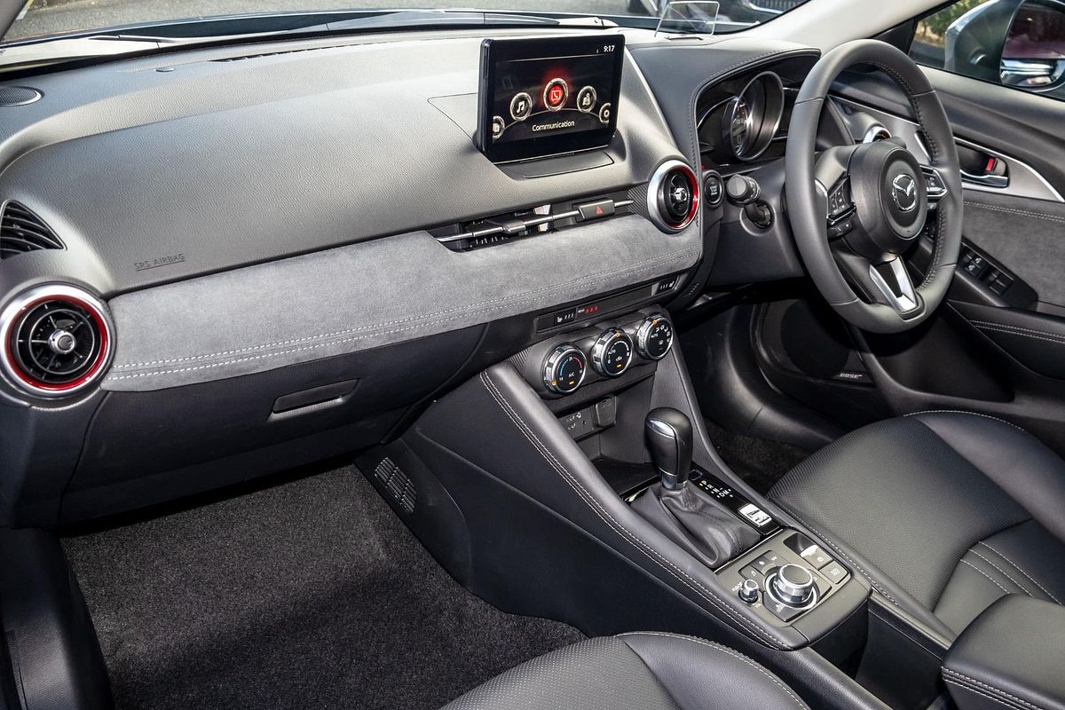 2025 Mazda CX-3 G20 Akari DK