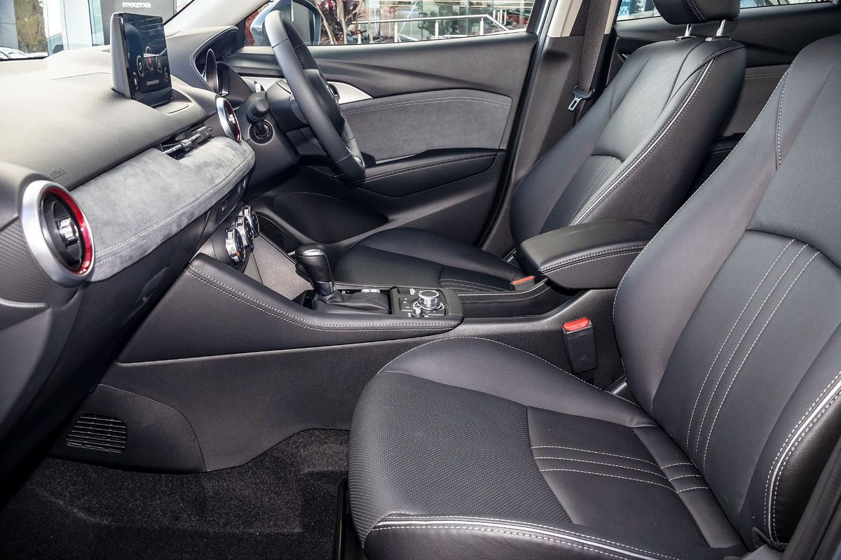 2025 Mazda CX-3 G20 Akari DK