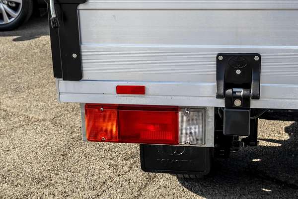 2022 Toyota Hilux Workmate TGN121R Rear Wheel Drive