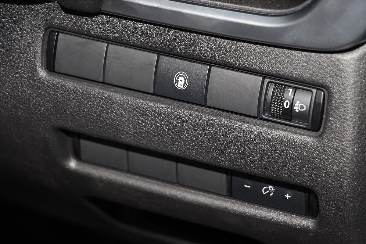 2025 Nissan X-TRAIL ST T33