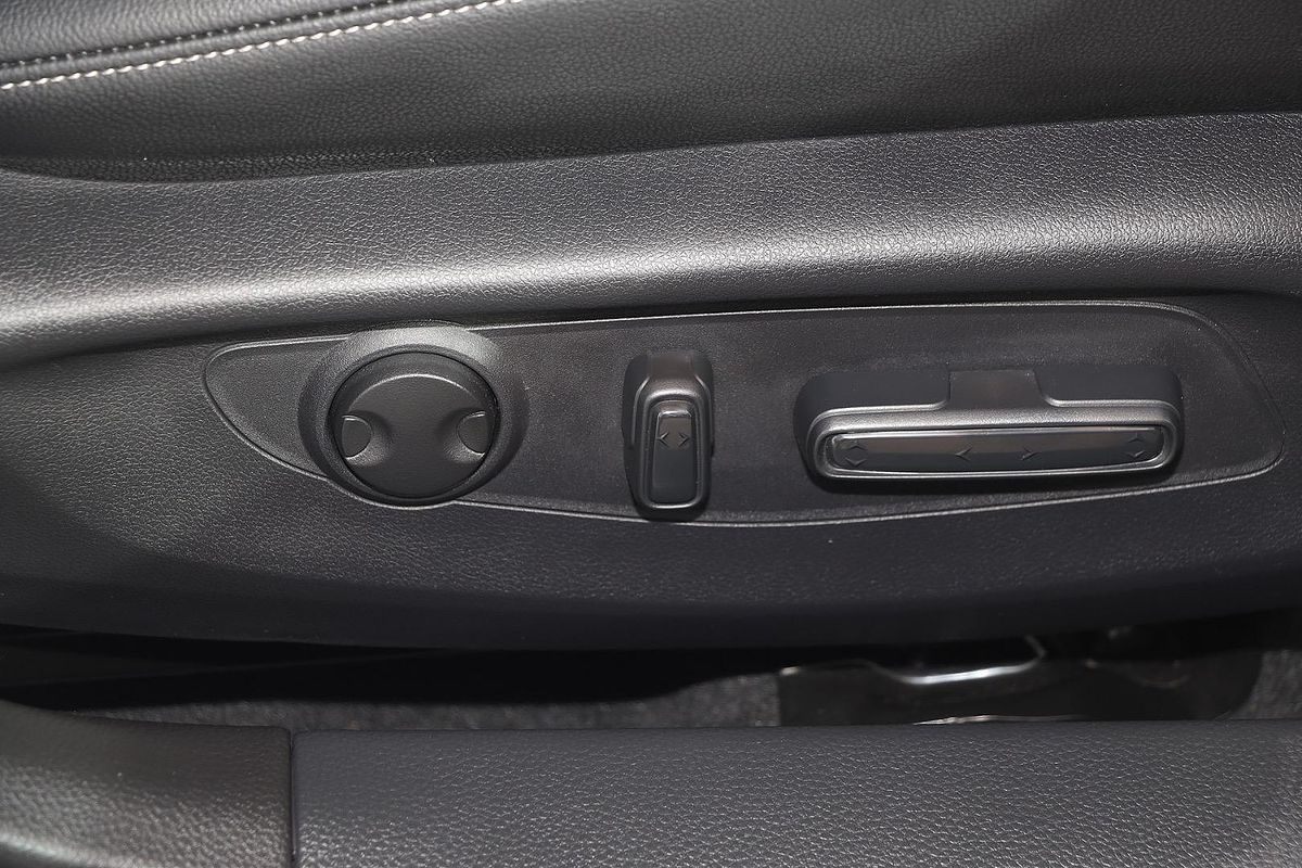 2024 Honda Civic e:HEV LX 11th Gen