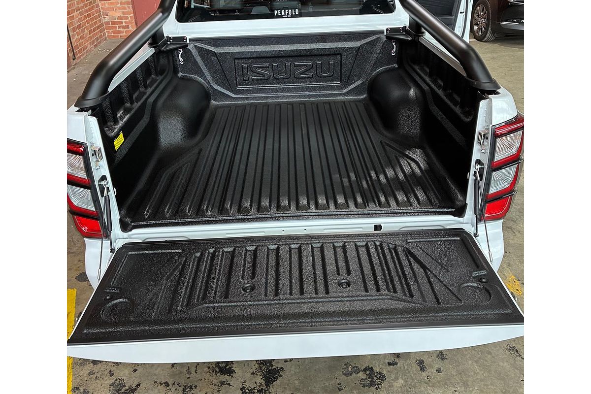 2025 Isuzu D-MAX BLADE 4X4