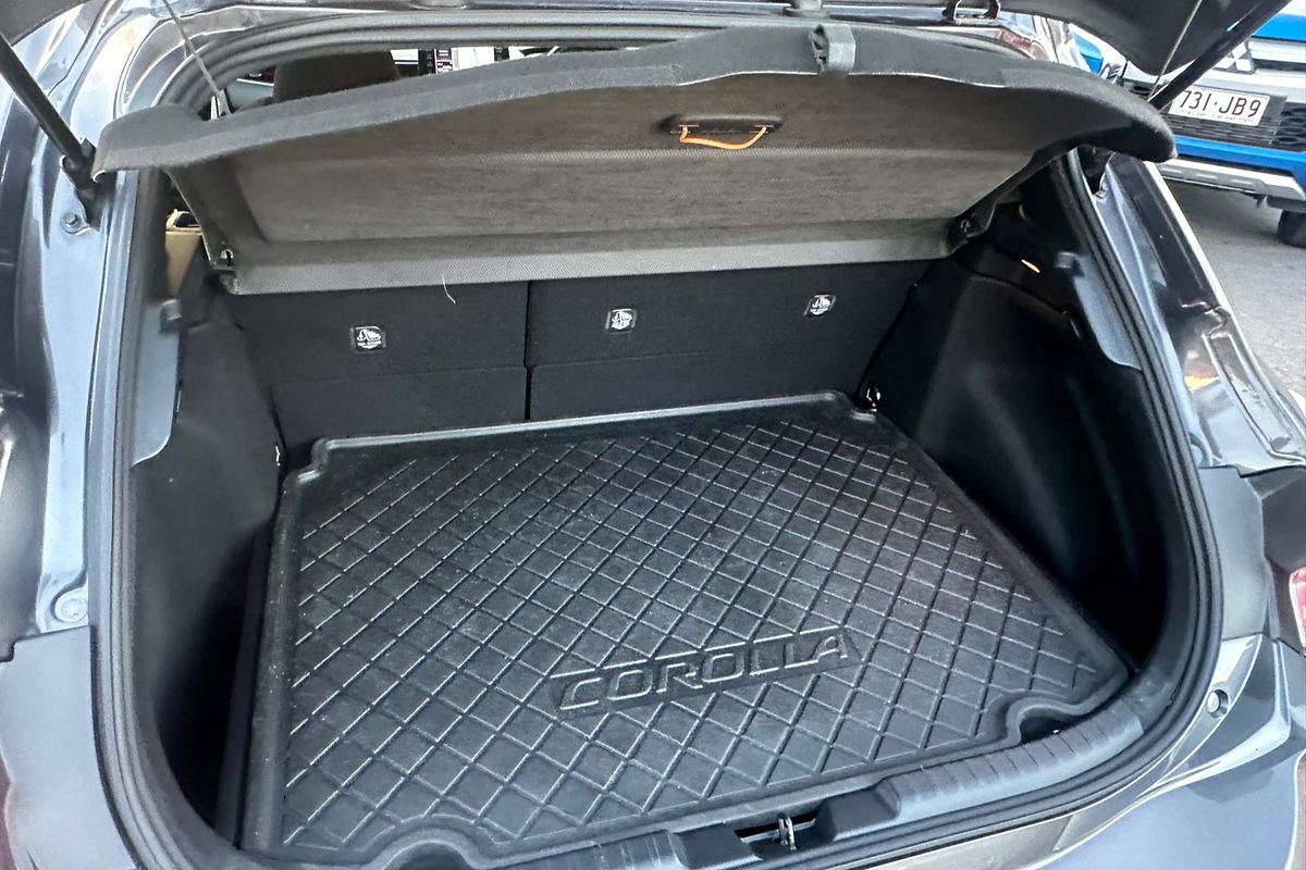 2021 Toyota Corolla SX MZEA12R