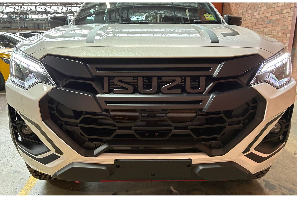 2025 Isuzu D-MAX BLADE 4X4