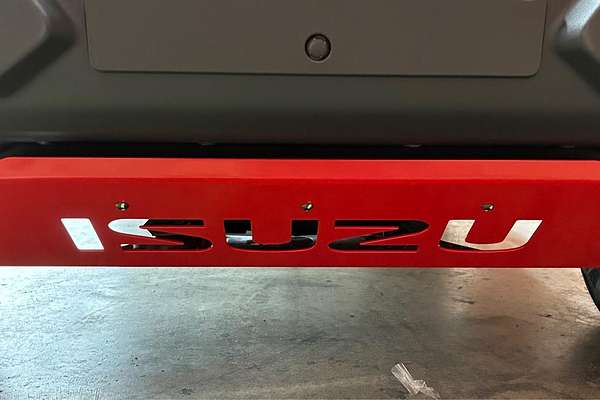 2025 Isuzu D-MAX BLADE 4X4