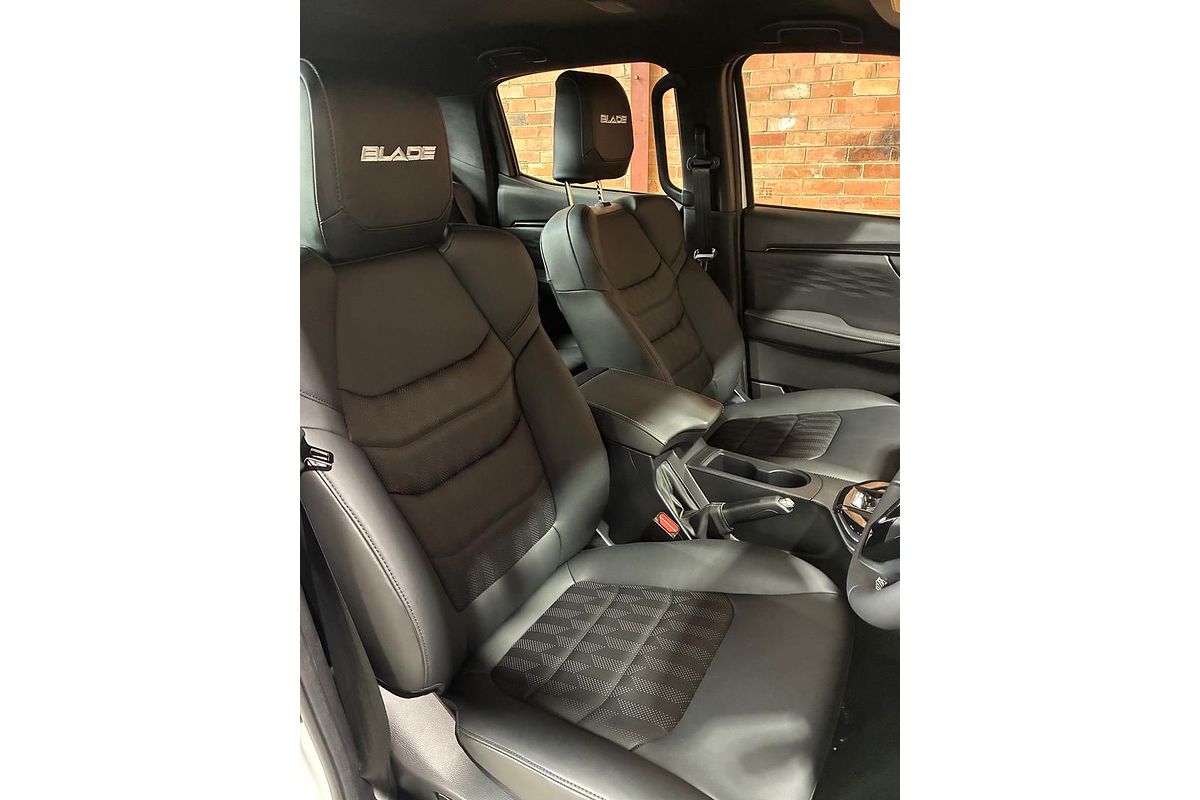 2025 Isuzu D-MAX BLADE 4X4