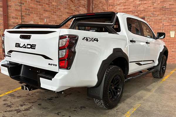 2025 Isuzu D-MAX BLADE 4X4