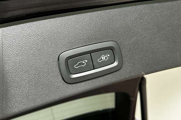 2023 Volvo XC40 Recharge Pure Electric