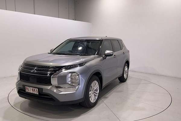 2023 Mitsubishi Outlander ES ZM