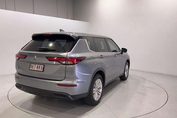 2023 Mitsubishi Outlander ES ZM