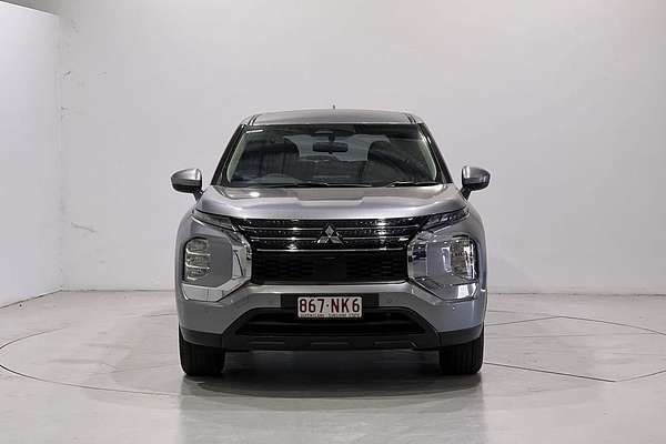 2023 Mitsubishi Outlander ES ZM