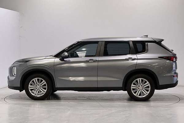 2023 Mitsubishi Outlander ES ZM