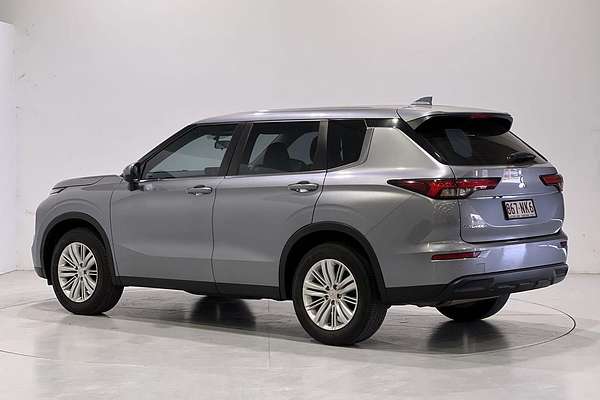 2023 Mitsubishi Outlander ES ZM