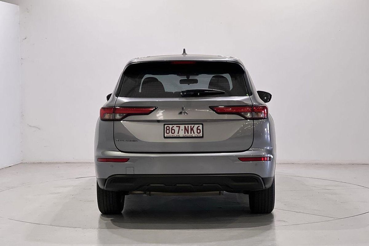 2023 Mitsubishi Outlander ES ZM