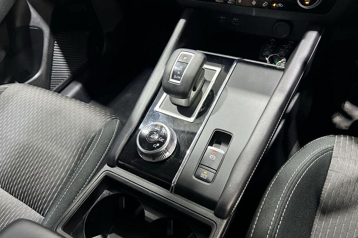 2023 Mitsubishi Outlander ES ZM