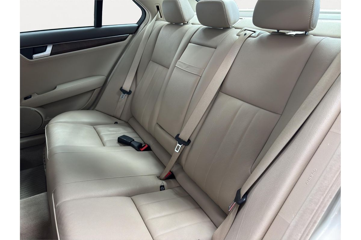 2011 Mercedes-Benz C-Class C250 CDI BlueEFFICIENCY Elegance W204