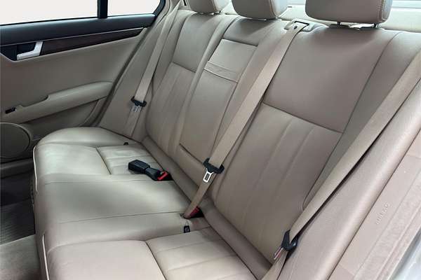 2011 Mercedes-Benz C-Class C250 CDI BlueEFFICIENCY Elegance W204