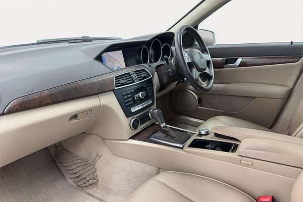 2011 Mercedes-Benz C-Class C250 CDI BlueEFFICIENCY Elegance W204