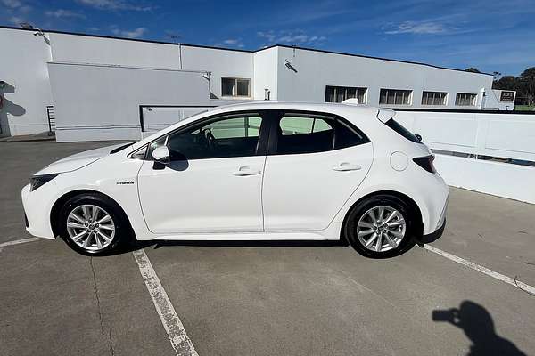 2022 Toyota Corolla Ascent Sport Hybrid ZWE211R