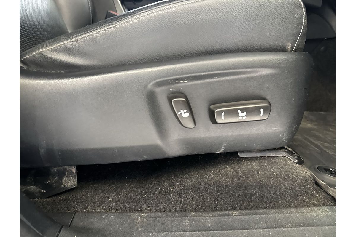 2019 Toyota Hilux Rugged X GUN126R 4X4