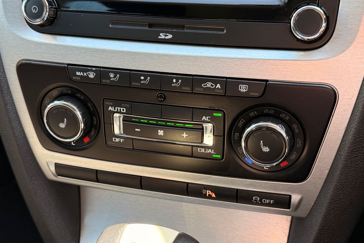 2012 SKODA Octavia Scout 103TDI 1Z