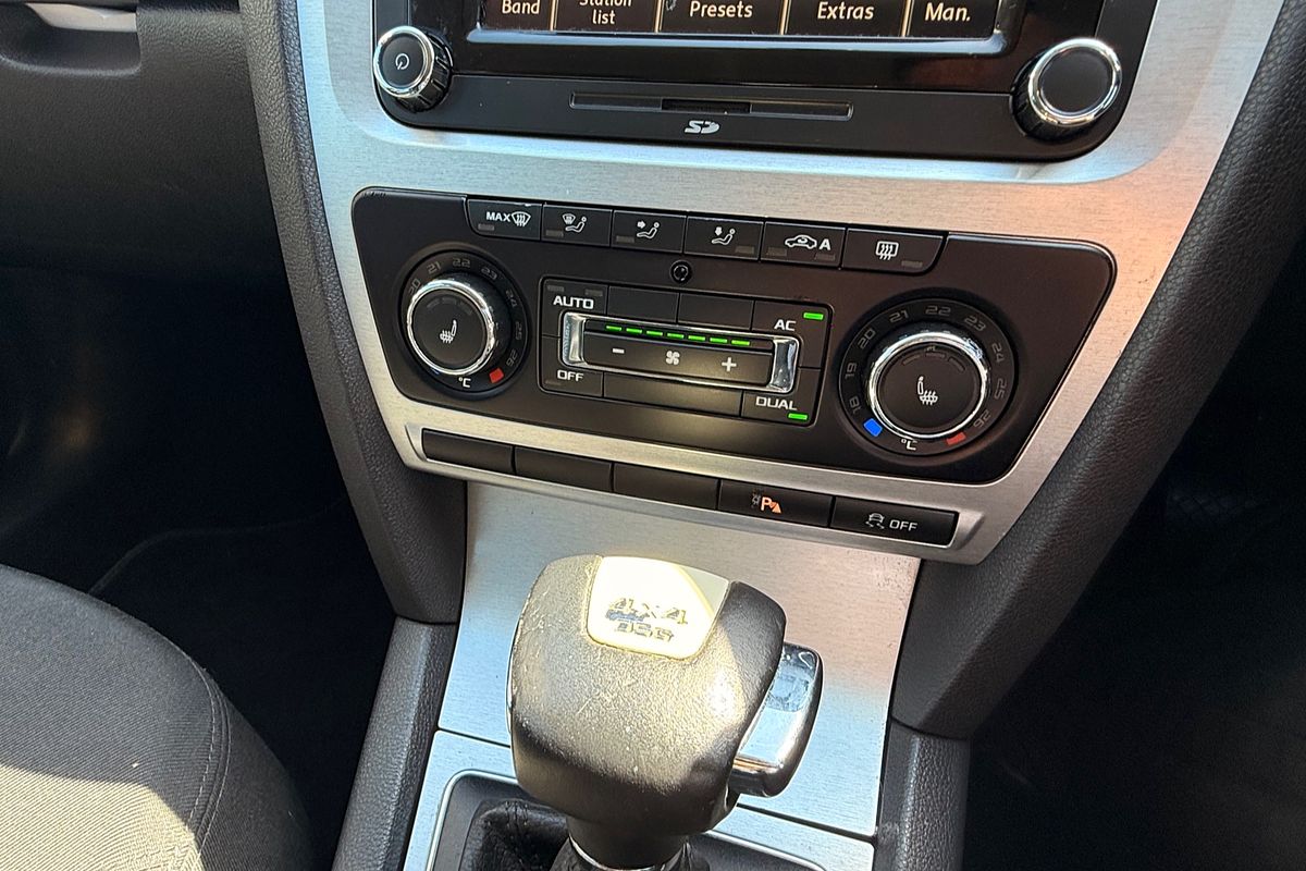2012 SKODA Octavia Scout 103TDI 1Z