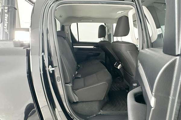 2021 Toyota Hilux SR5 GUN126R 4X4