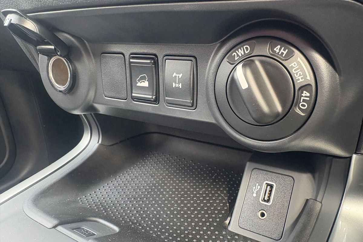 2024 Nissan Navara SL D23 4X4